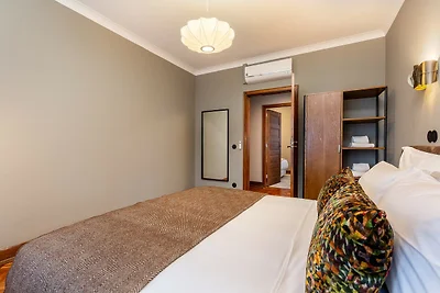 Spazioso appartamento con 4 camere da letto a...