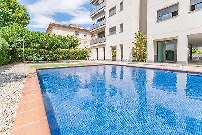 Spazioso appartamento con piscina a Bon Relax
