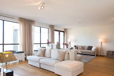 Spacious modern apartment in Scheveningen