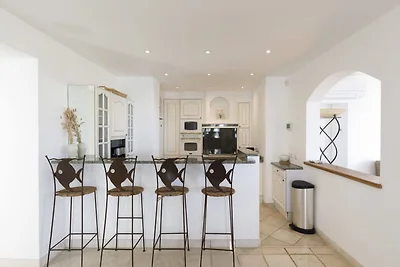 Prächtige Villa mit Meerblick für eine Gruppe