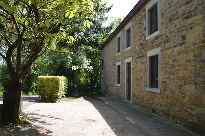 Malerisches Ferienhaus in La Rouge Minière mi...