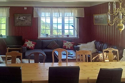 10 Personen Ferienhaus in Follafoss-By Traum