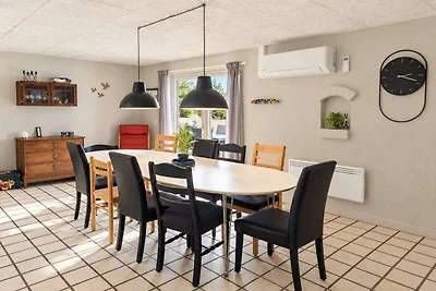12 Personen Ferienhaus in Oksbøl
