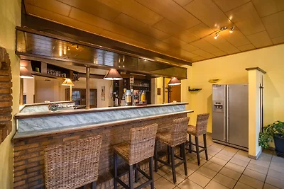 Vakantiehuis in Sourbrodt met privיzwembad