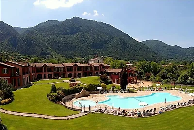 Schצne Wohnung in Idro mit Pool