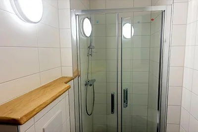 Moderne Wohnung mit Parkanlage