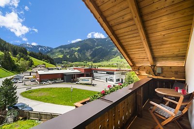 Gemütliches Appartement in Tirol mit Balkon