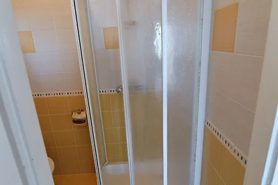 Scenic Retreat Rooms and Family Apartments - ...