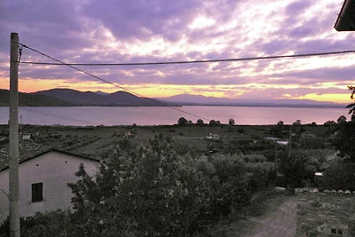 Cottage rustico a Magione con giardino