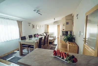 Ferienhaus in Imotski mit Pool