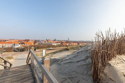 Studio met terras bij strand