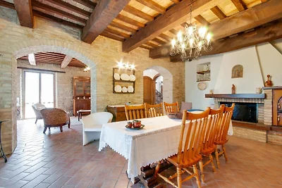 Splendida villa a Urbino con Piscina privata