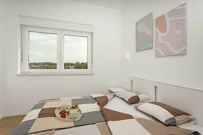 Luxuriöse Villa in Valtura mit privatem Pool