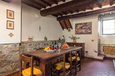 Bellissima casa colonica con piscina a Bucine