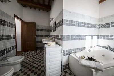 Appartamento nel Piceno con vasca...