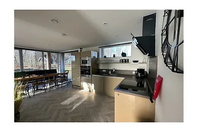 Villa in Nunspeet mit Terrasse und Wifi