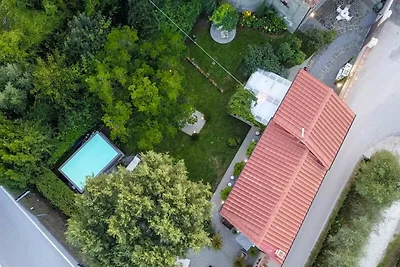 Villa in Montecarlo mit privatem Pool