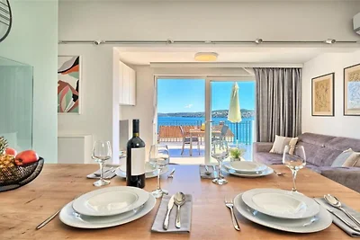 One-Bedroom Apartment With Terrace And Sea...