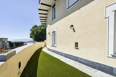 Panoramę Genui z tarasem