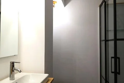 Sehr angenehme Zweizimmer-Kabinenwohnung in i...