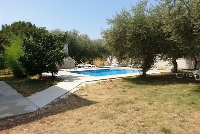 Moderne Wohnung mit Pool in Banjole