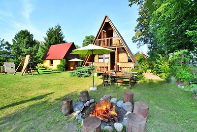 Ferienhaus in Osieki in der Nähe eines Sees