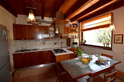 Wohnung in Villa, mit Garten, Grill