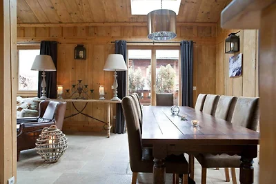 Rustic Chalet with Hot Tub & Sauna