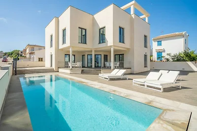 Villa direkt am Strand in Son Serra de Marina