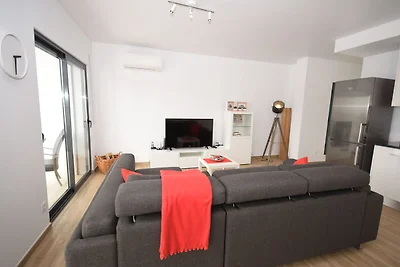 Moderne Villa in Lissabon mit Pool und...