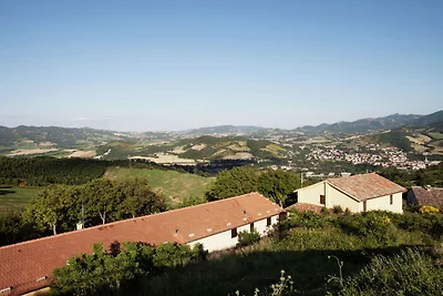 Gemütlicher Bauernhof in Cagli in Hügelnähe