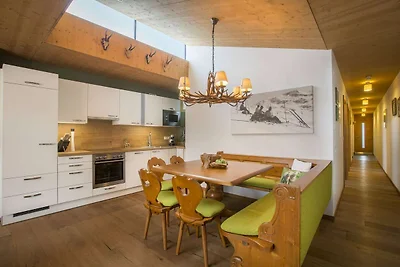Moderne Wohnung mit Balkon und Zugang zur...