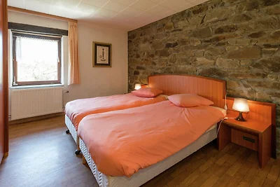 Vakantiehuis in Waimes met privיzwembad