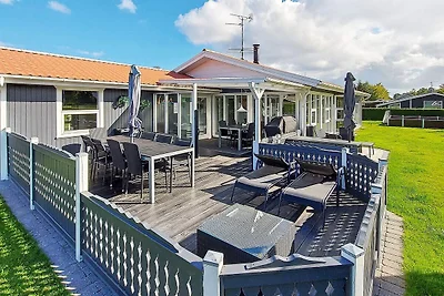12 Personen Ferienhaus in Hadsund-By Traum