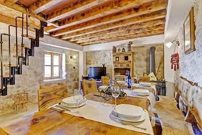 Schönes Ferienhaus in Starigrad