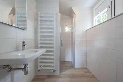 Stattliche Luxusvilla mit 4 Badezimmern, 1 km...