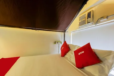 Spacious Quad Retreat at Trendy Hostel –...