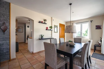 Villa di lusso con piscina privata a Escalles