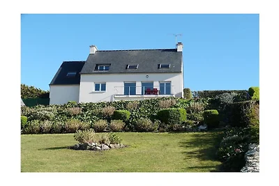 Ferienhaus in Esquibien mit Terrasse