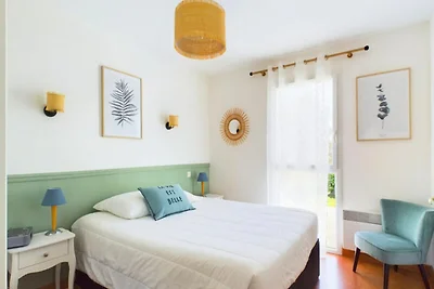 Apartment in Les Sables mit Pool und Strand