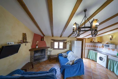 Rustiek huisje in Laroya met terras