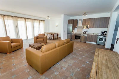 Schöne Villa mit Terrasse