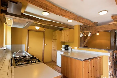 Geräumiges Bauernhaus in Gouvy mit Hallenbad
