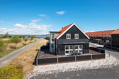 7 person home in Juelsminde