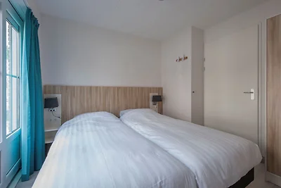 Stattliche Luxusvilla mit 3 Badezimmern, 1 km...