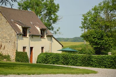 Casa rural en Wierre-Effroy rodeada de árbole...