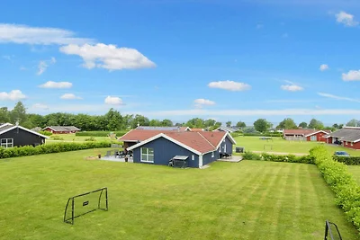 Luxuriöses Poolhaus in Strandnähe