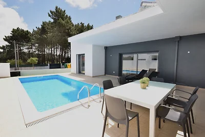 Moderne Villa mit eigenem Swimmingpool in...