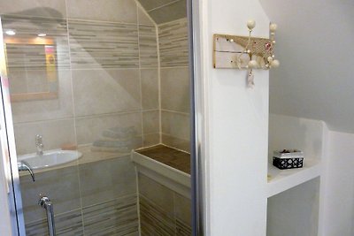 Komfortables Ferienhaus mit Garten 600 m vom ...