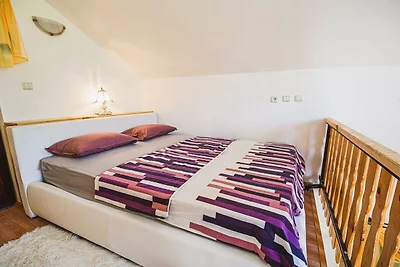 Harvest Horizon Holiday Home with Sauna - One...